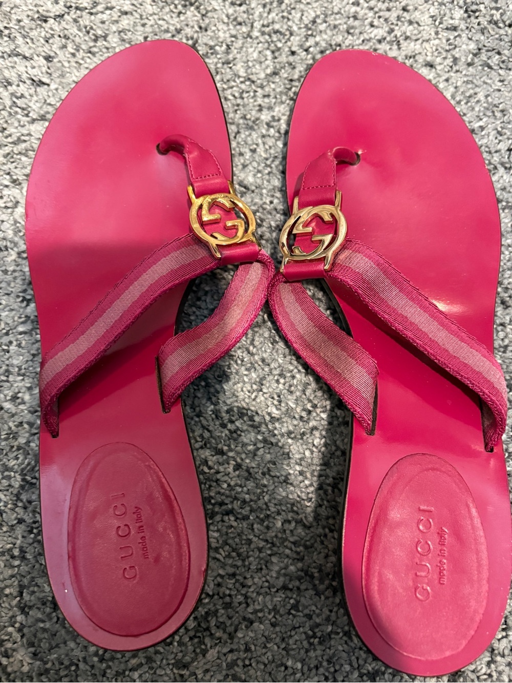 Gucci Women's Raspberry/Pink GG Logo Thong Sandals